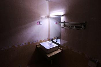 Lhasa Juke Youth Hostel Εξωτερικό φωτογραφία